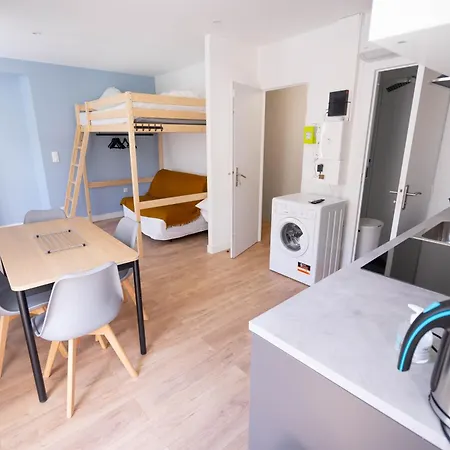 Apartment Refait A Neuf Avec Cuisine Equipee R1 *